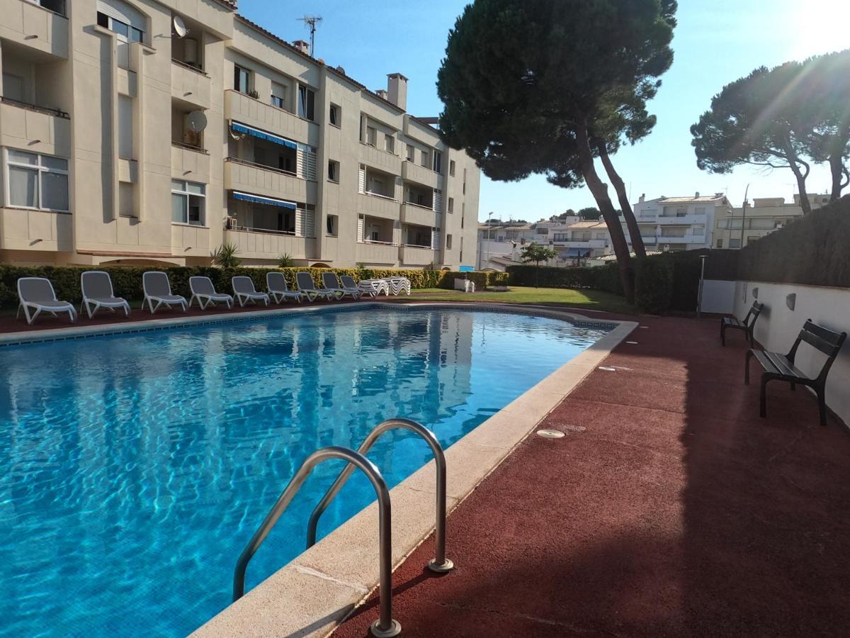Apartaments Club Nautic Л'Аскала Екстер'єр фото